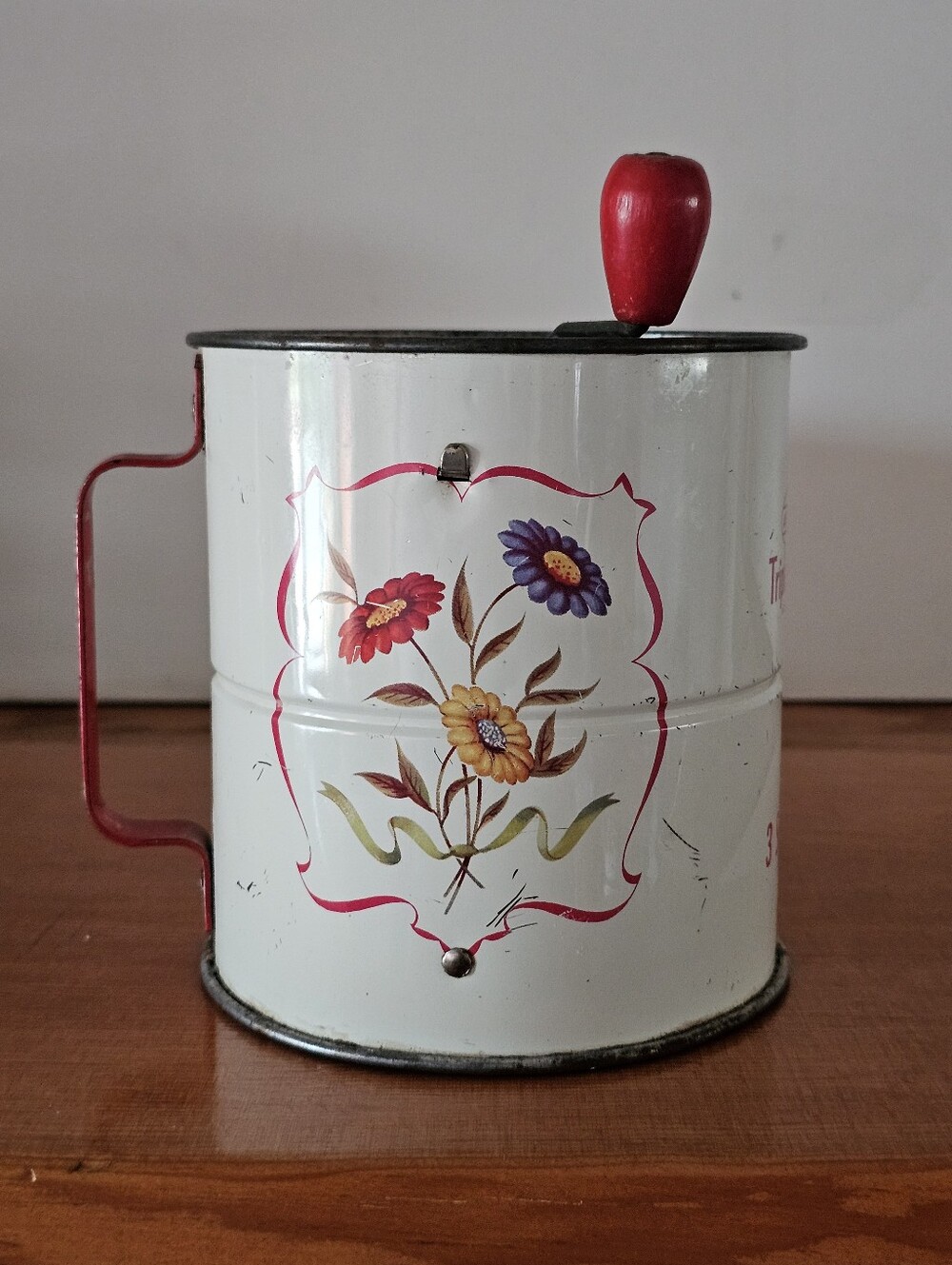 Vintage Androck Triple Sifter Flour Sifter Red Wooden Handle Floral 1950s